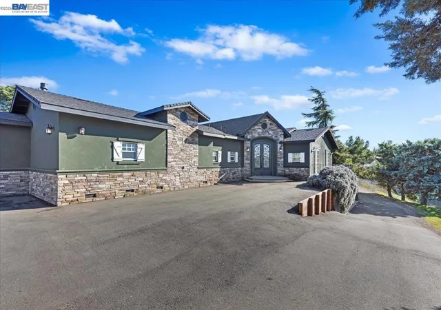 Photo 2 of Mansion for sale at 12400 Morgan Territory Rd, Livermore, CA 94551 | MLS# 41143574 | Listing updated on 2026-09-23