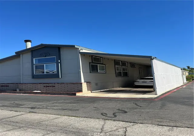 Photo 3 of Manufactured home for sale at 106 Osprey, Fountain Valley, CA 92708 | MLS# SB26167129 | Listing updated on 2026-10-11