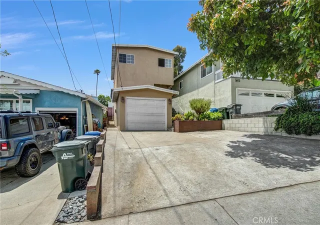 Photo 3 of Single family home for sale at 1606 Armour, Redondo Beach, CA 90278 | MLS# AR26167945 | Listing updated on 2026-10-03