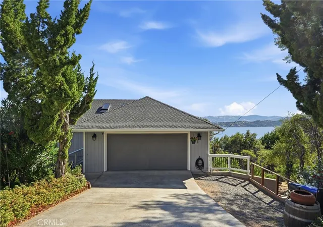 Photo 3 of Single family home for sale at 3333 Riviera W Dr, Kelseyville, CA 95451 | MLS# LC26167399 | Listing updated on 2026-10-10