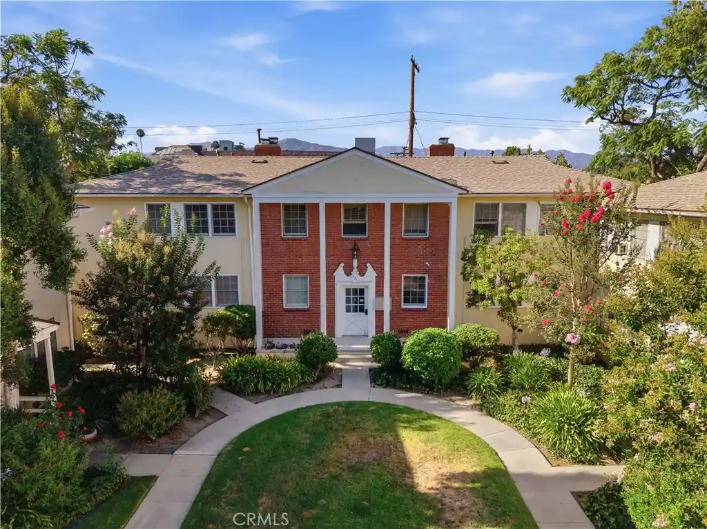 Condo for sale at 511 E Maple, Glendale, CA 91205 | MLS# DW26167048