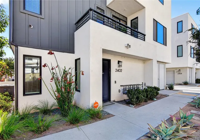 Listing Photo 3 - Condo for sale in building located at 2402 Cascalote Loop, San Diego, CA 92154