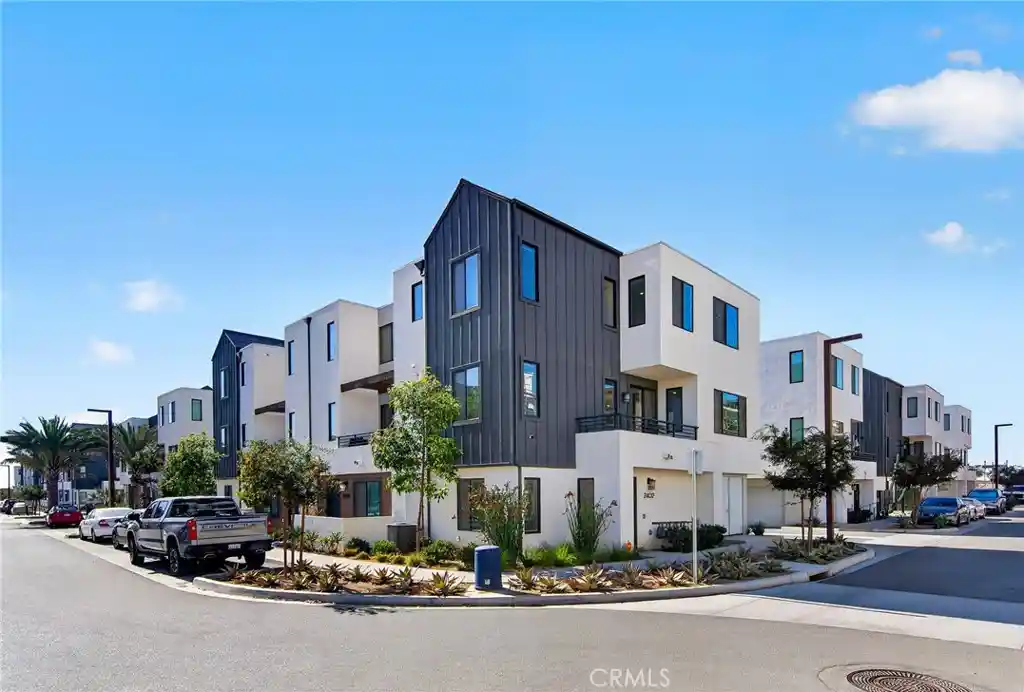 Listing Photo 57 - Condo for sale in 2402 Cascalote Loop located at 2402 Cascalote Loop, San Diego, CA 92154 - Unit 2402 Cascalote Loop