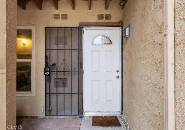 Photo 3 of Condo for sale at 324 Tangelo, Irvine, CA 92618 | MLS# OC26167609 | Listing updated on 2026-09-19