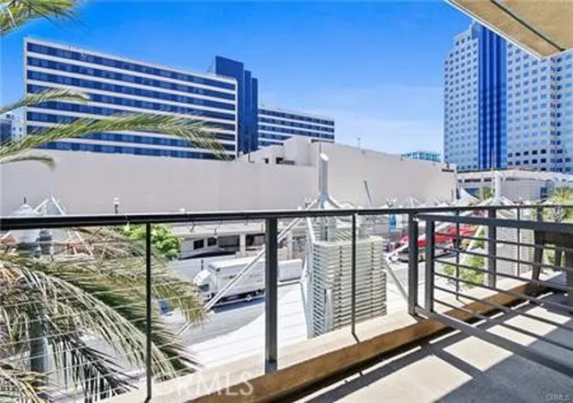 Photo 3 of Condo for sale at 133 The Promenade N #304, Long Beach, CA 90802 | MLS# PW26167595 | Listing updated on 2026-10-01