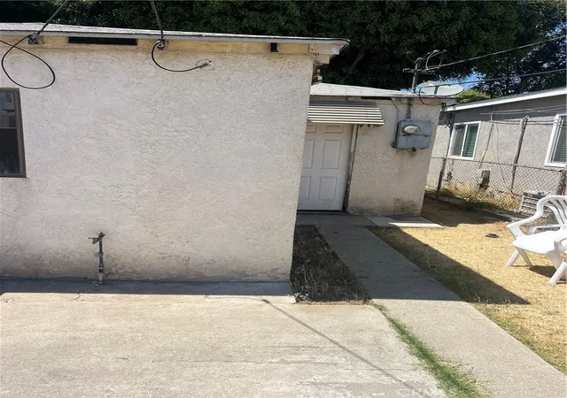 Photo 4 of Single family home for sale at 2114 Cowlin, Commerce, CA 90040 | MLS# PW26168064 | Listing updated on 2026-10-30