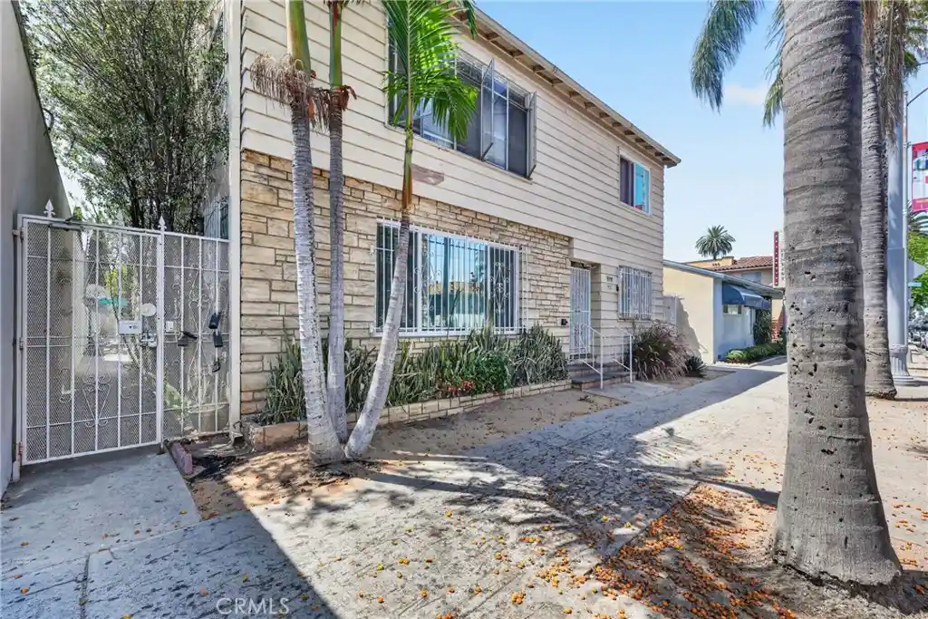 Photo 1 of Condo for sale at 815 Pacific #6, Long Beach, CA 90813 | MLS# DW26168124 | Listing updated on 2026-10-14