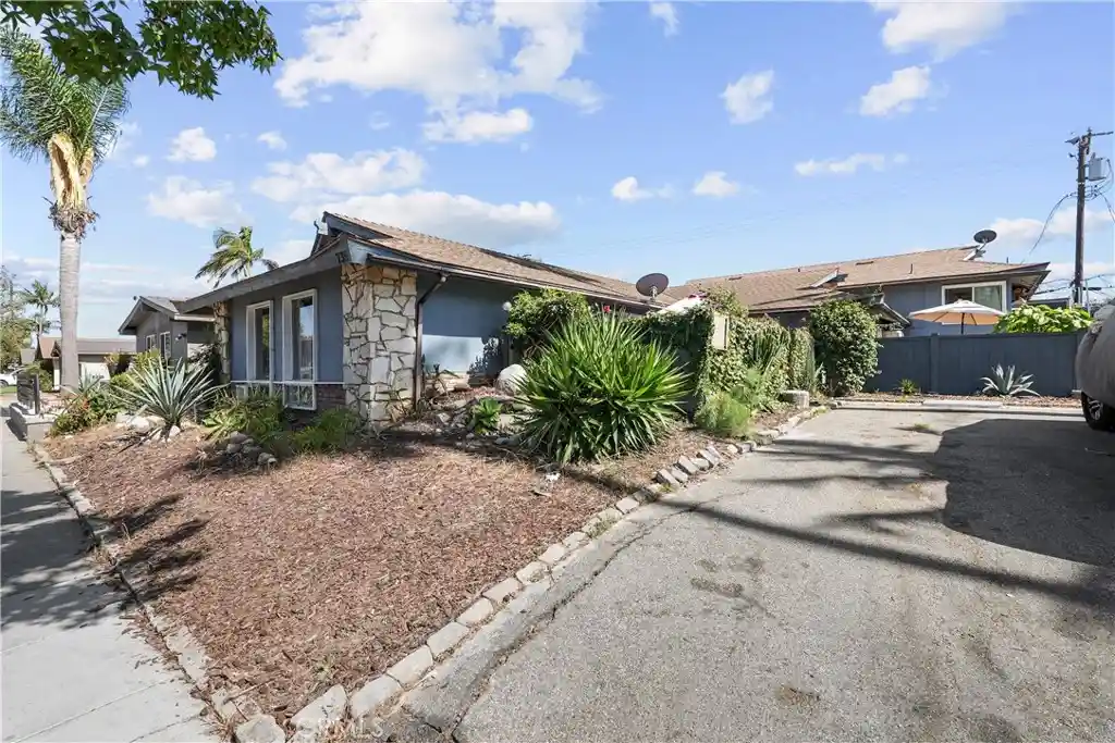 Multi family home for sale at 735 West 18th, Costa Mesa, CA 92627 | MLS# PW26168154