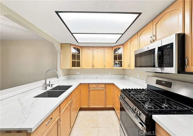 Listing Photo 1 - Condo for sale in building located at 600 Central Ave, Riverside, CA 92507 - Unit #305