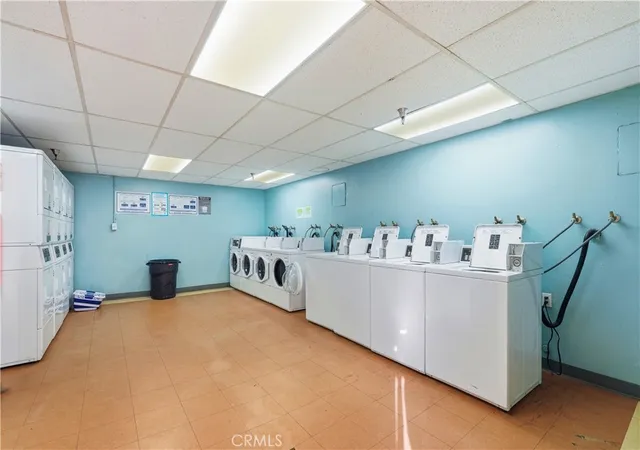 2nd image of 7651 Reseda, Los Angeles, CA 91335