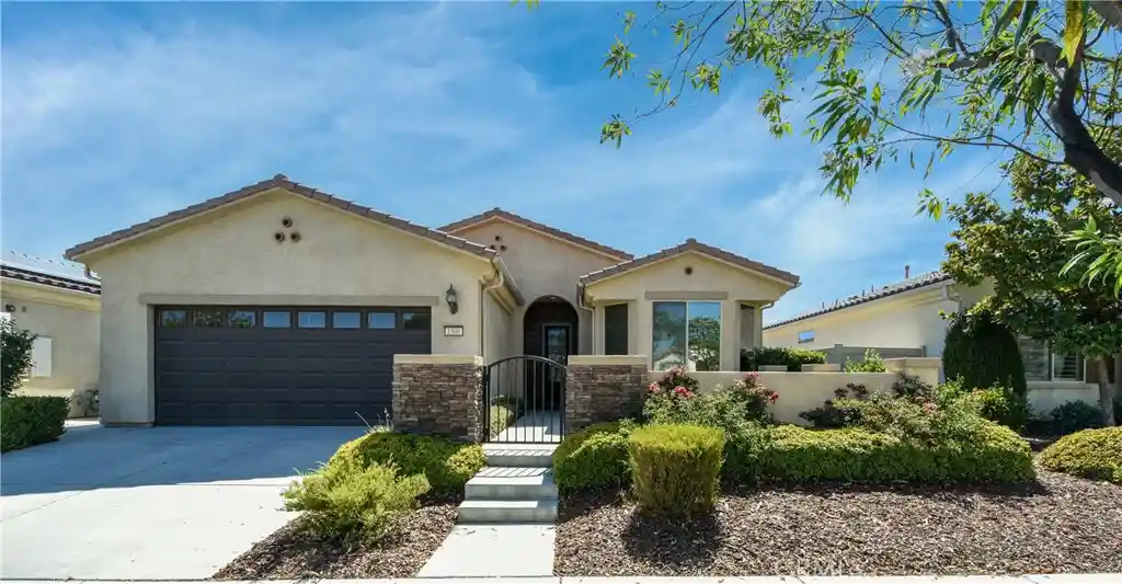 Photo 1 of Single family home for sale at 1506 Via Rojas, Hemet, CA 92545 | MLS# SW26168214 | Listing updated on 2026-10-26
