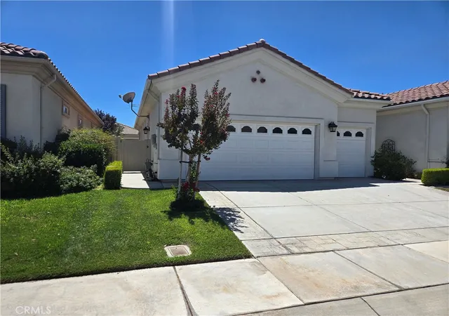 Photo 2 of Single family home for sale at 19371 Galloping Hl Rd, Apple Valley, CA 92308 | MLS# HD26168239 | Listing updated on 2026-09-07
