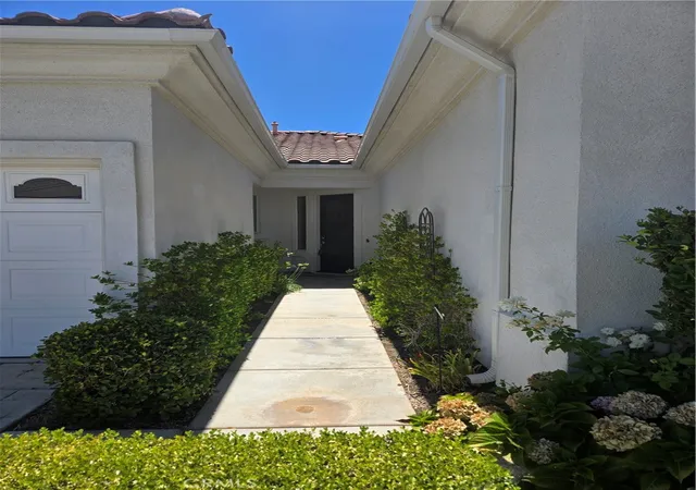 Photo 3 of Single family home for sale at 19371 Galloping Hl Rd, Apple Valley, CA 92308 | MLS# HD26168239 | Listing updated on 2026-09-07