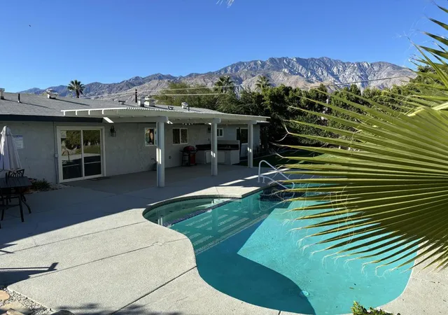 Photo 15 of Sale Pending at 2120 E Del Lago Rd, Palm Springs, CA 92262 | MLS# 219150979PS | Listing updated on 2026-09-26