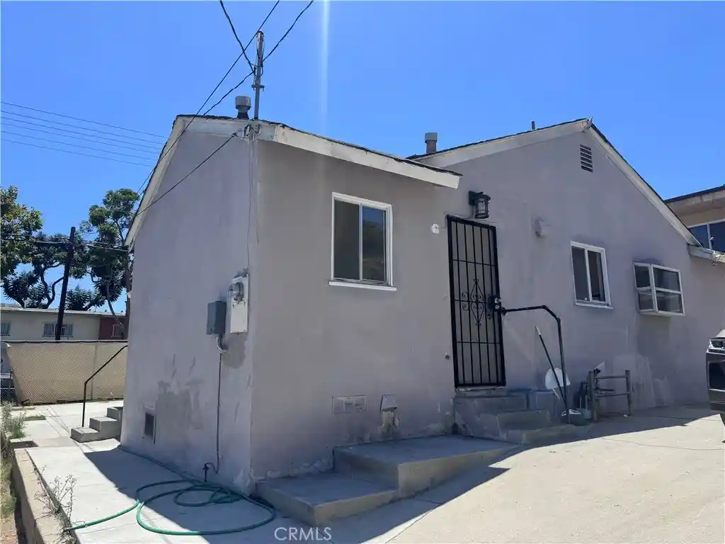 Photo 1 of Multi family home for sale at 204 W Santa Cruz, San Pedro, CA 90731 | MLS# OC26166467 | Listing updated on 2026-10-27