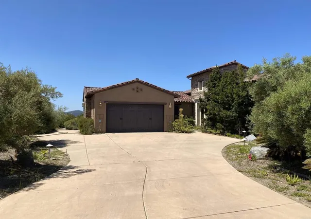 3rd image of 29516 Welk Highland Dr, Escondido, CA 92026 | MLS# NDP2607274