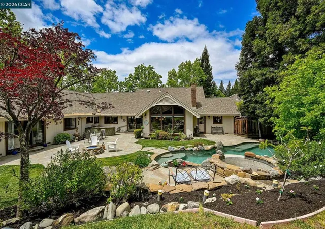 Photo 2 of Single family home for sale at 85 Trish Ct, Danville, CA 94506 | MLS# 41143655 | Listing updated on 2026-10-06