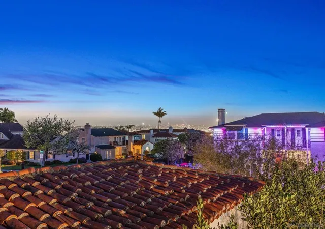 3rd image of 2318 Plum St, San Diego, CA 92106 | MLS# 260018883SD