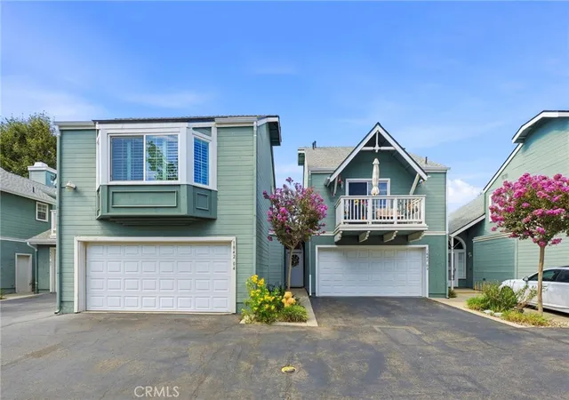 Townhouse for sale at 1842 Rory Ln #4, Simi Valley, CA 93063 | MLS# SR26168632