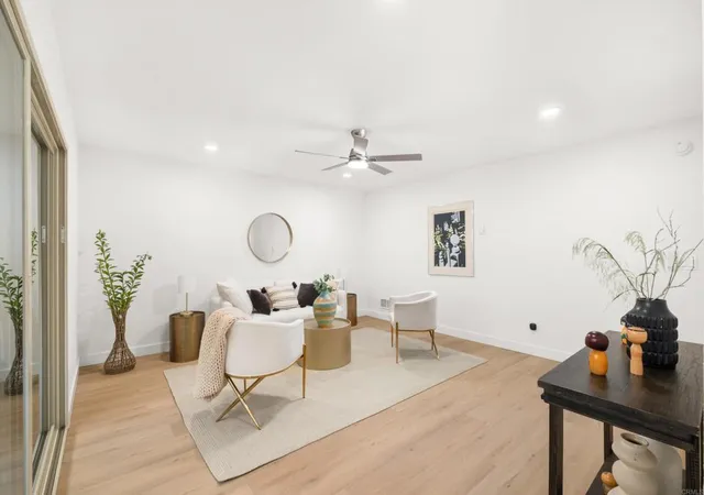 Listing Photo 5 - Condo for sale in building located at 5523 Adobe Fls #3rd Rd, San Diego, CA 92120