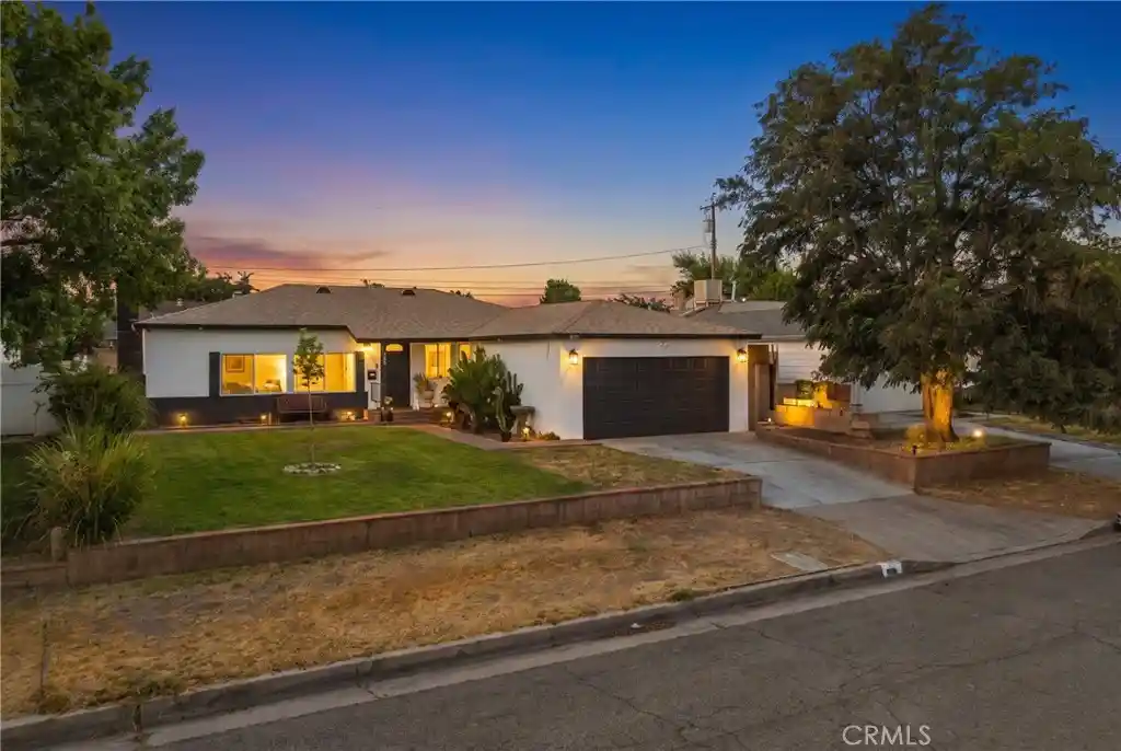 Photo 1 of Single family home for sale at 1050 W Ave J6, Lancaster, CA 93534 | MLS# SR26168102 | Listing updated on 2026-10-15