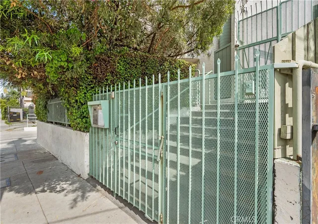 Photo 2 of Condo for sale at 6036 Hazelhurst, North Hollywood, CA 91606 | MLS# GD26166512 | Listing updated on 2026-10-11