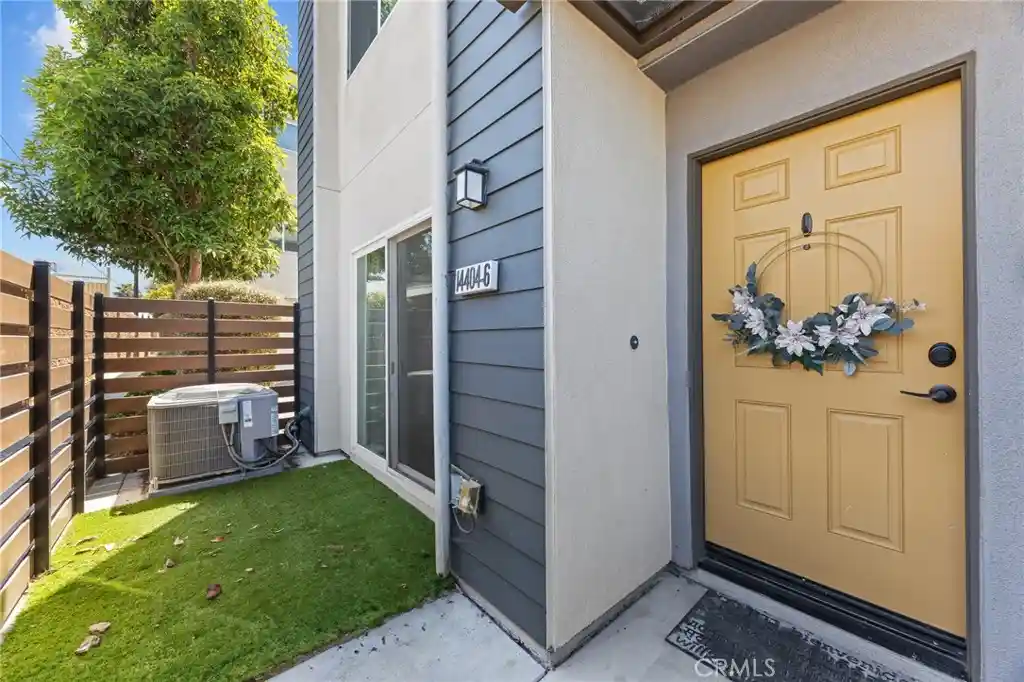 Listing Photo 1 - Condo for sale in 14404 Kiwi Ln located at 14404 Kiwi Ln, Gardena, CA 90247 - Unit 14404 Kiwi Ln