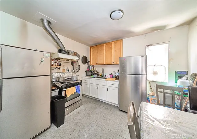 5th image of 2001 W Myrtle, Santa Ana, CA 92703 | MLS# TR26168504