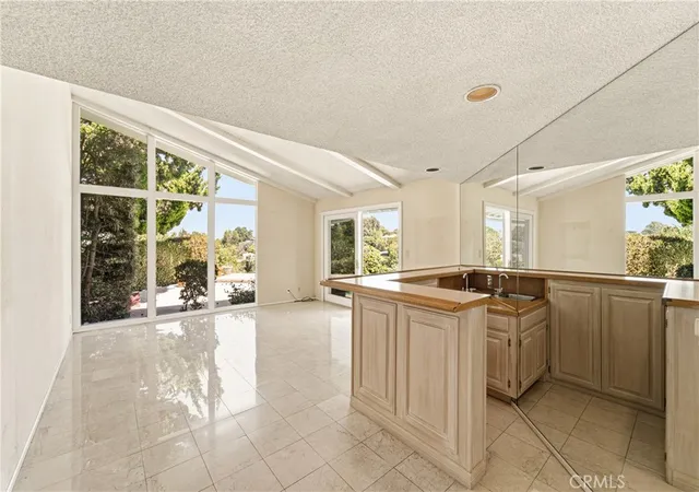 Photo 4 of Single family home for sale at 11345 Dona Lola Dr, Studio City, CA 91604 | MLS# SR26166683 | Listing updated on 2026-09-28