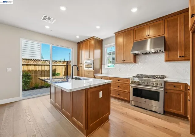 Photo 3 of Single family home for sale at 796 Abigail, Walnut Creek, CA 94598 | MLS# 41143702 | Listing updated on 2026-10-06