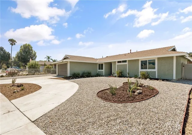 5th image of 816 E Pioneer Ave, Redlands, CA 92374 | MLS# CV26168915