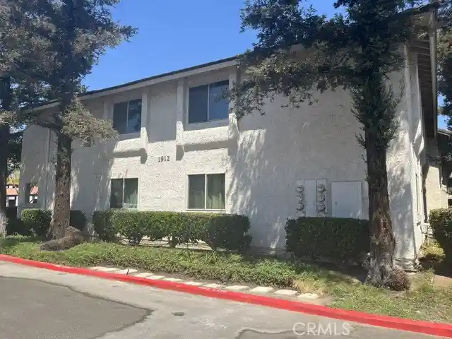 Listing Photo 17 - Condo for sale in 1912 Heywood located at 1912 Heywood, Simi Valley, CA 93065 - Unit 1912 Heywood