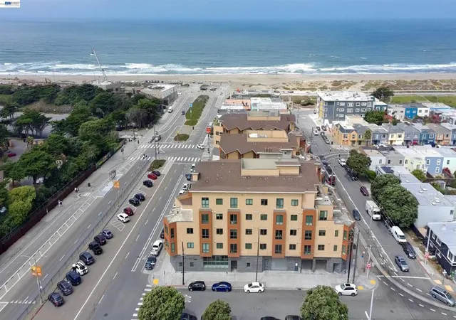 Photo 2 of Condo for sale at 3535 Wawona St #315, San Francisco, CA 94116 | MLS# 41143718 | Listing updated on 2026-10-06