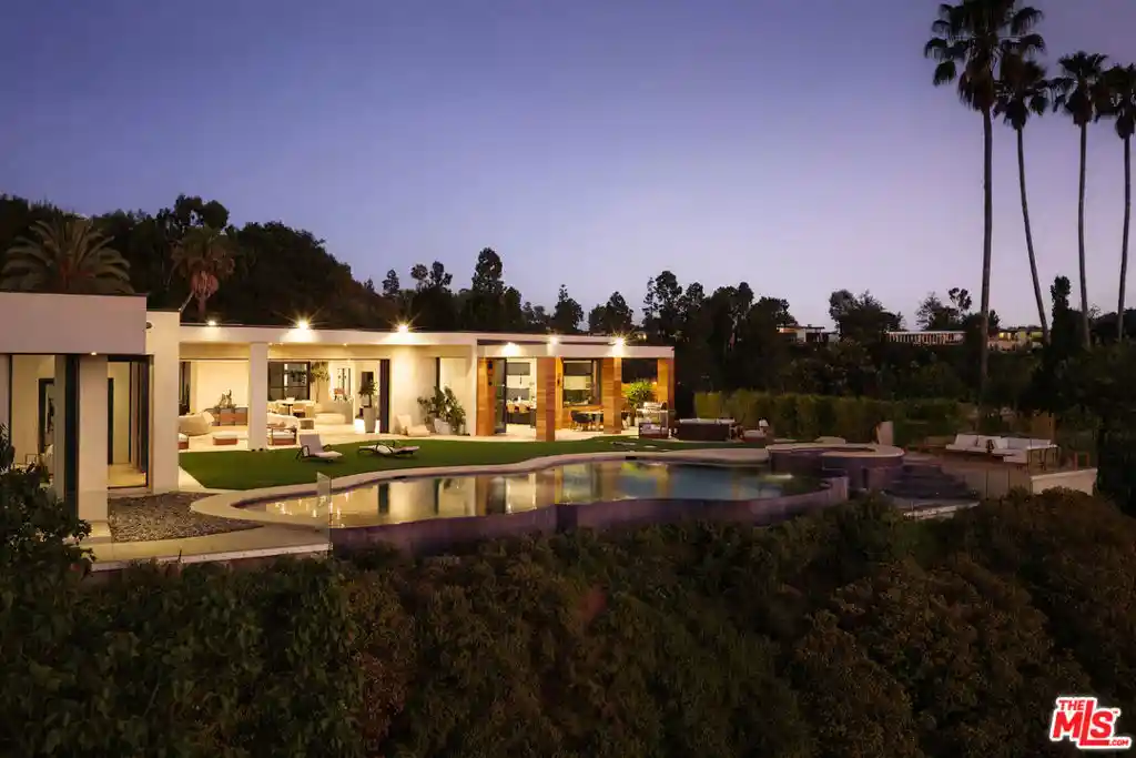 Photo 1 of Mansion for sale at 455 Castle Pl, Beverly Hills, CA 90210 | MLS# 26867481 | Listing updated on 2026-08-17