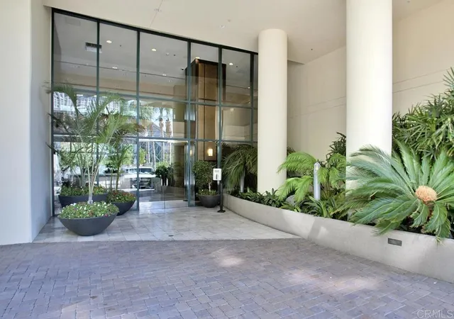 3rd image of 110 W Island Ave, San Diego, CA 92101 | MLS# PTP2605866