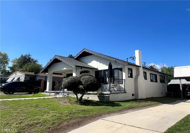 Photo 2 of Multi family home for sale at 1106 S Belle, Corona, CA 92882 | MLS# OC26169130 | Listing updated on 2026-09-30