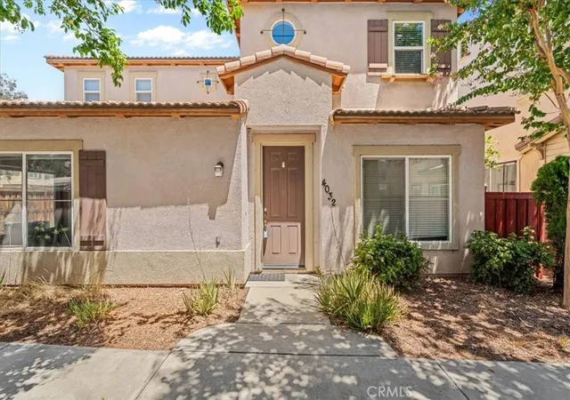 4th image of 4032 Alicia Ct, Riverside, CA 92501 | MLS# IV26168799