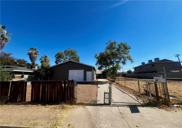 Single family home for sale at 1322 Quincy, Bakersfield, CA 93305 | MLS# CV26169135