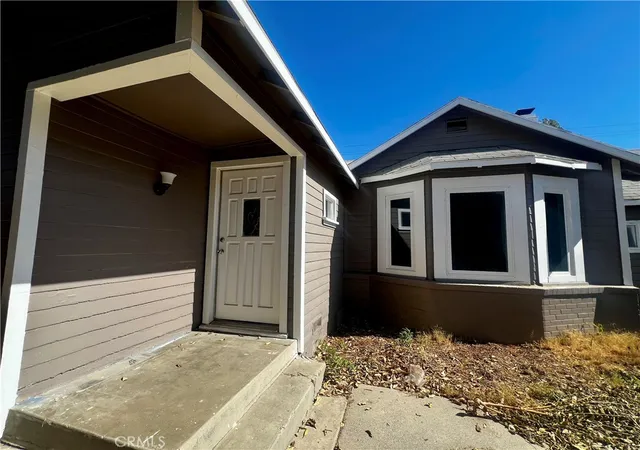 Photo 4 of Single family home for sale at 1322 Quincy, Bakersfield, CA 93305 | MLS# CV26169135 | Listing updated on 2026-09-09