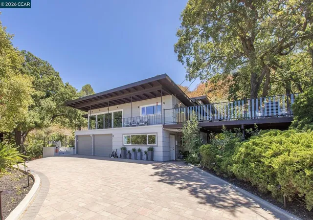Photo 1 of Sale Pending at 15 Loma Vista, Walnut Creek, CA 94597 | MLS# 41143726 | Listing updated on 2026-09-13