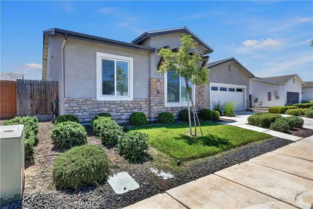 Photo 1 of Single family home for sale at 2462 Valverde Dr, Merced, CA 95340 | MLS# MC26168944 | Listing updated on 2026-10-26