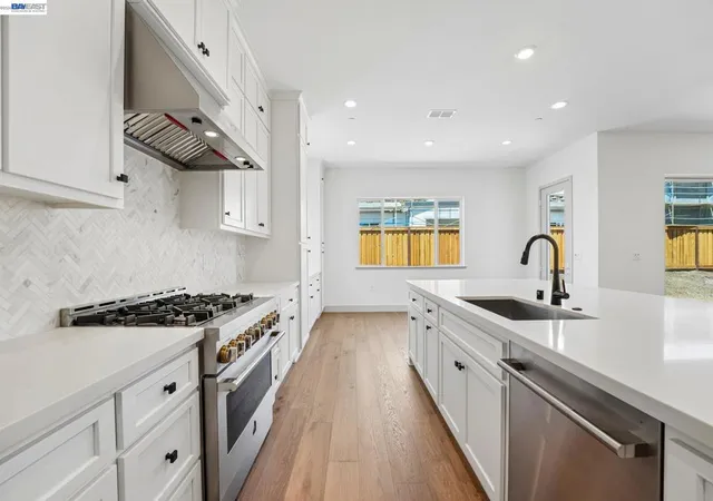 Photo 3 of Sale Pending at 427 Trellis Way, Brentwood, CA 94513 | MLS# 41143736 | Listing updated on 2026-09-16