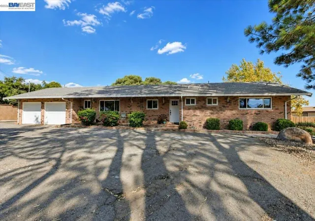 Photo 1 of Single family home for sale at 3360 Doyle Rd, Oakley, CA 94561 | MLS# 41143742 | Listing updated on 2026-10-08