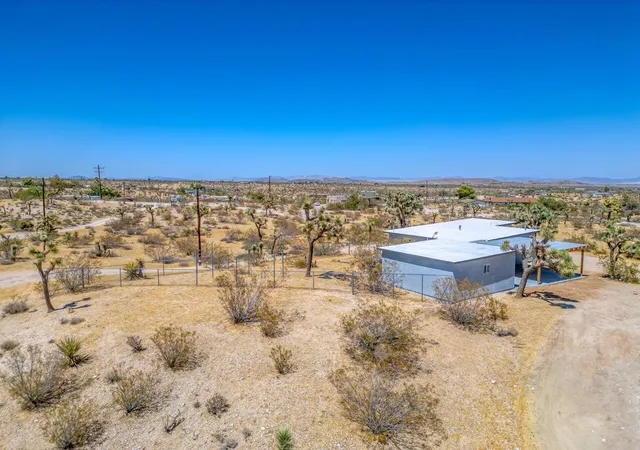Photo 3 of Single family home for sale at 58137 Sun Mesa Dr, Yucca Valley, CA 92284 | MLS# 219151036PS | Listing updated on 2026-09-21