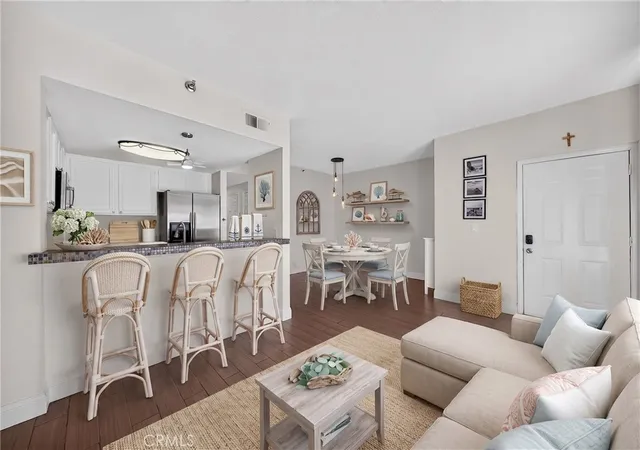 Photo 4 of Condo for sale at 720 West 4th #318, Long Beach, CA 90802 | MLS# OC26168701 | Listing updated on 2026-10-05