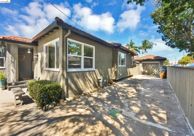 Photo 3 of Single family home for sale at 1411 C St, Antioch, CA 94509 | MLS# 41143765 | Listing updated on 2026-09-23