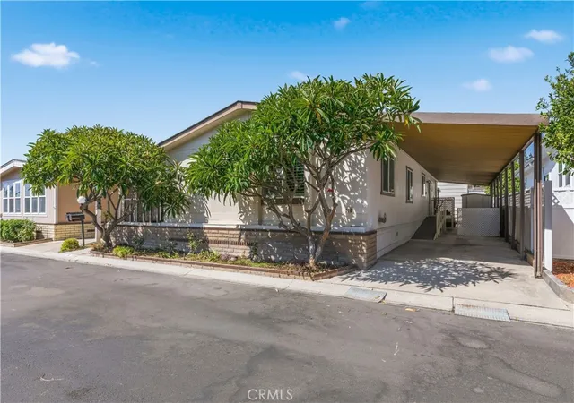 Photo 2 of Manufactured home for sale at 5200 Irvine Blvd #116, Irvine, CA 92620 | MLS# PW26169365 | Listing updated on 2026-09-22