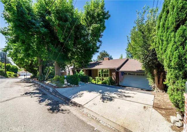 4th image of 3506 Henrietta Ave, La Crescenta, CA 91214 | MLS# OC26168732