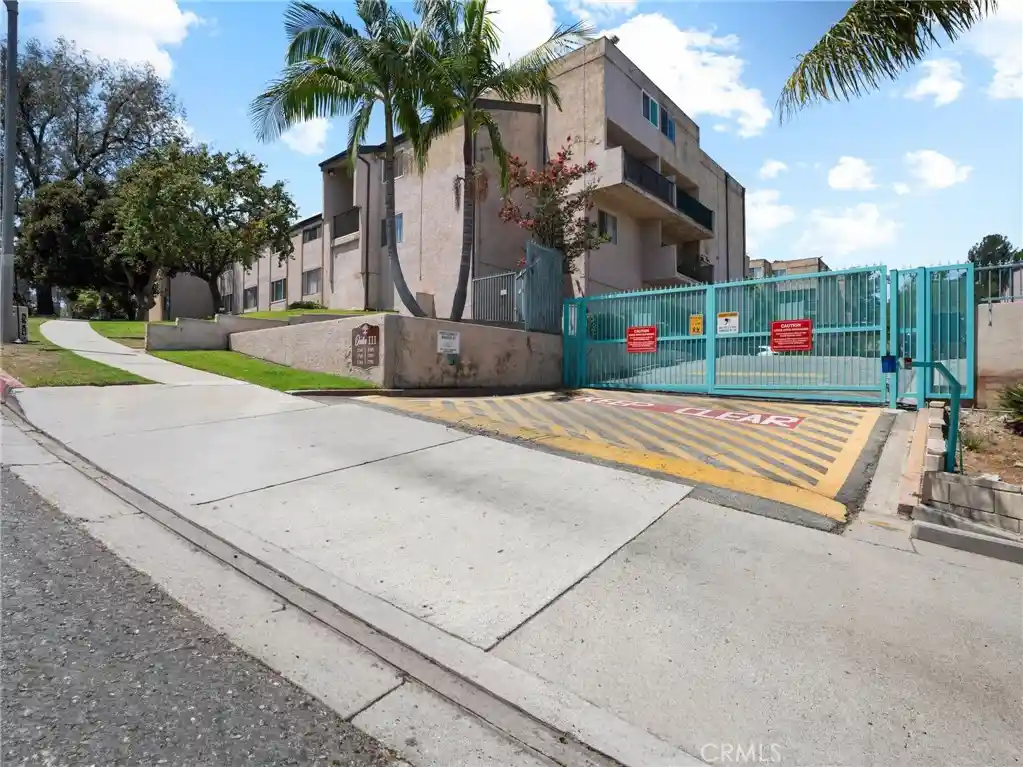 Listing Photo 25 - Condo for sale in 1741 Neil Armstrong St located at 1741 Neil Armstrong St, Montebello, CA 90640 - Unit #113