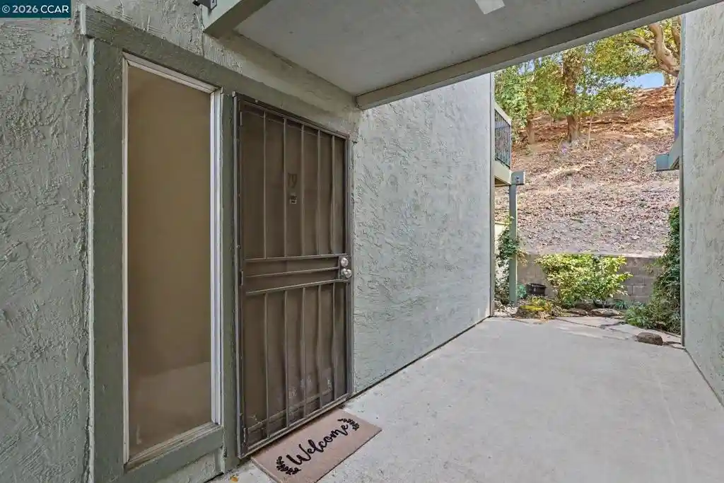 Listing Photo 1 - Condo for sale in 5290 San Pablo Dam Rd located at 5290 San Pablo Dam Rd, El Sobrante, CA 94803 - Unit #19